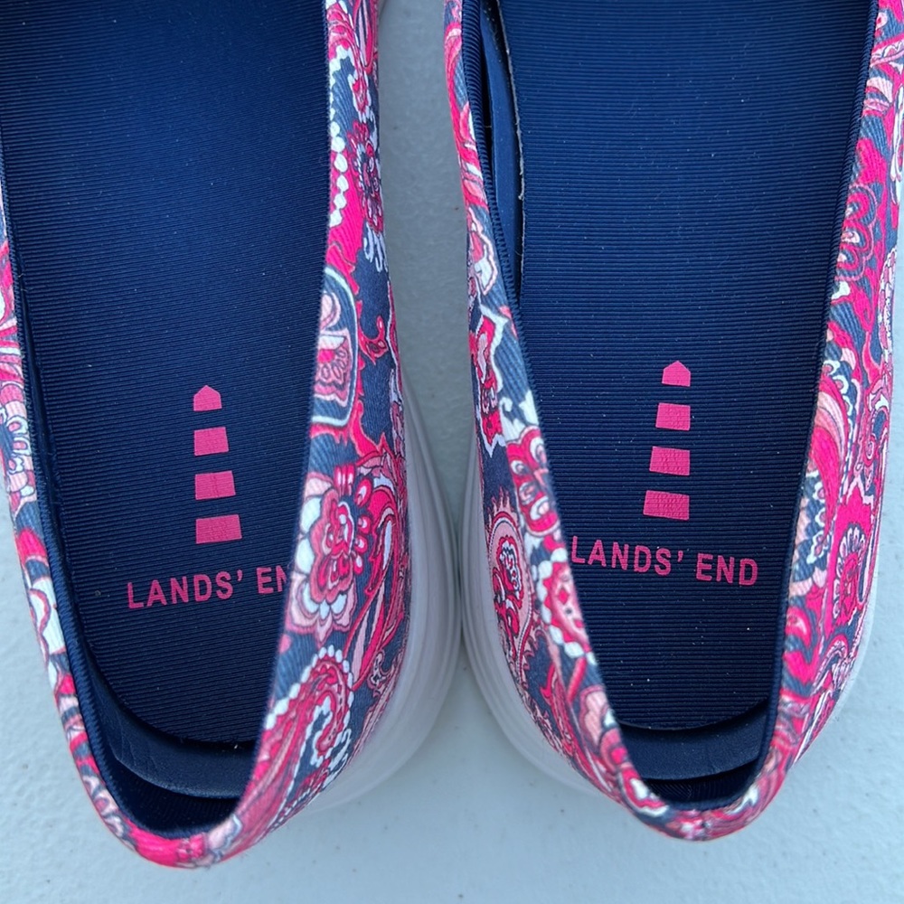 Lands’ End Gatas Slip On Comfort Shoes- pink/navy paisley - Picture 4 of 8